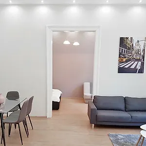  דירה Akacfa 36 91 Mt 3 Bedroom District 7 הונגריה