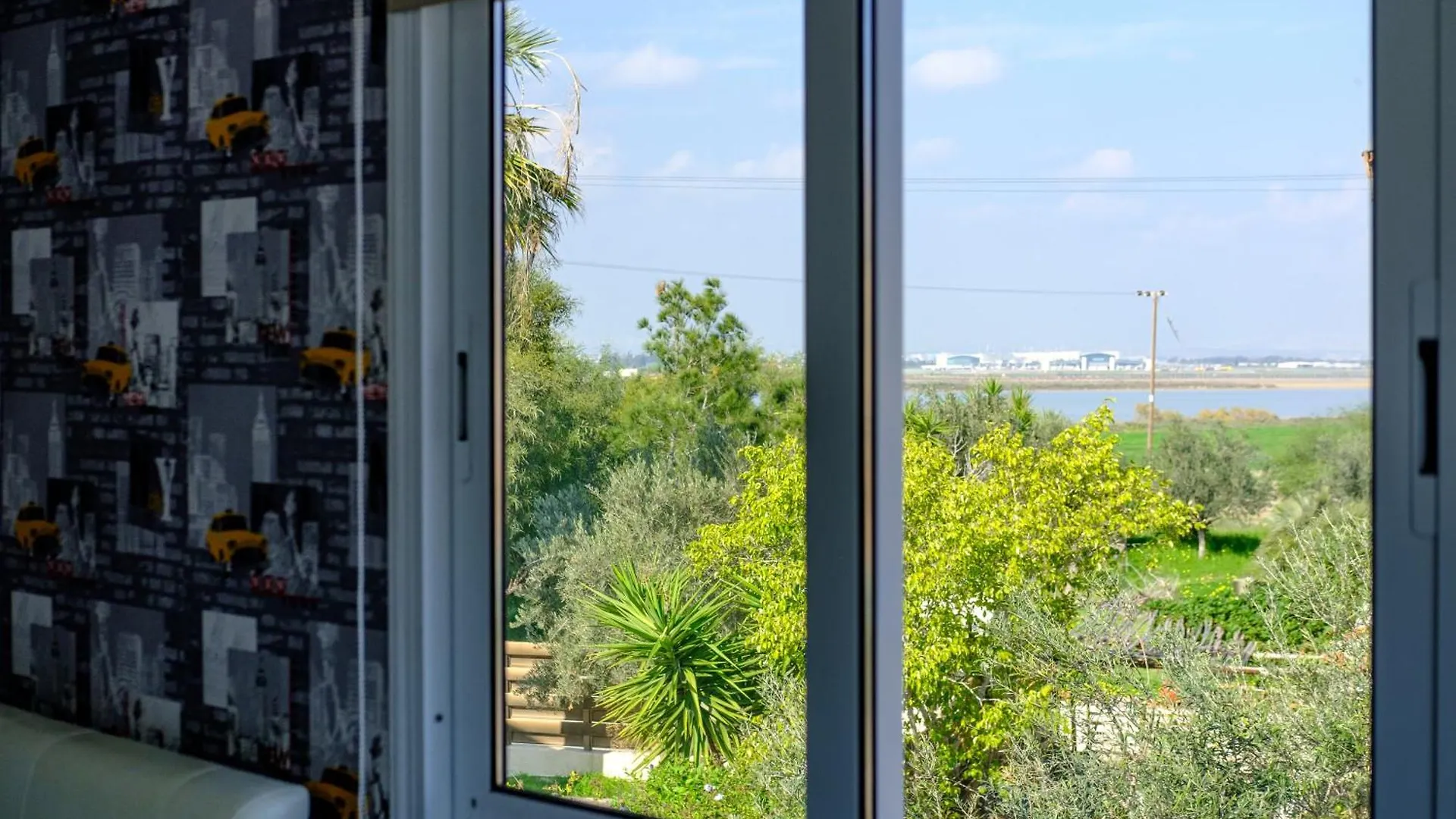 Meneou Demetris Apartment