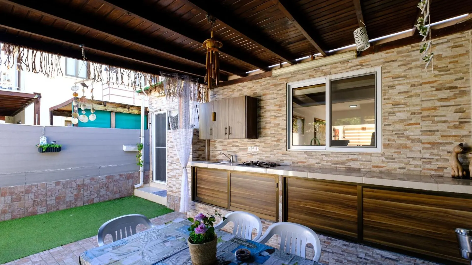 Meneou Demetris Apartment