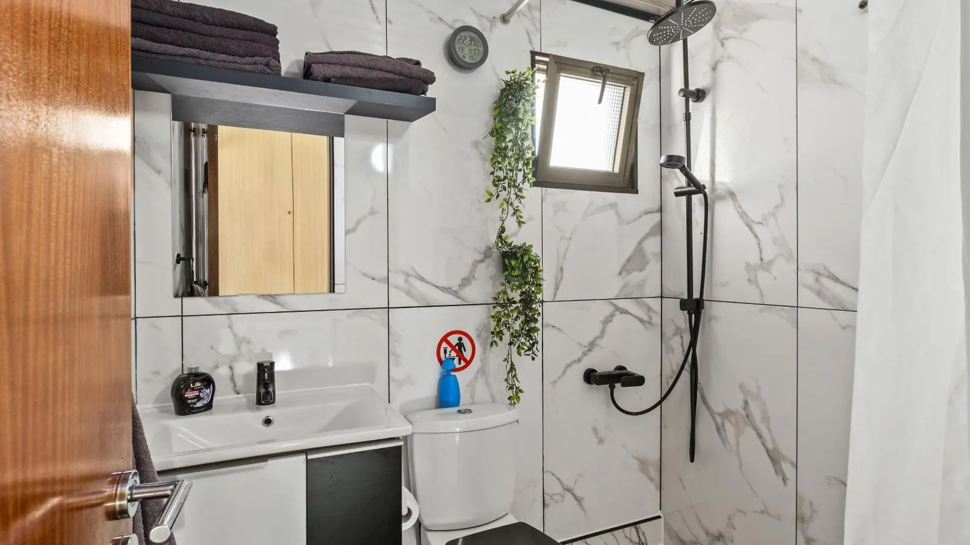 Meneou Demetris Apartment