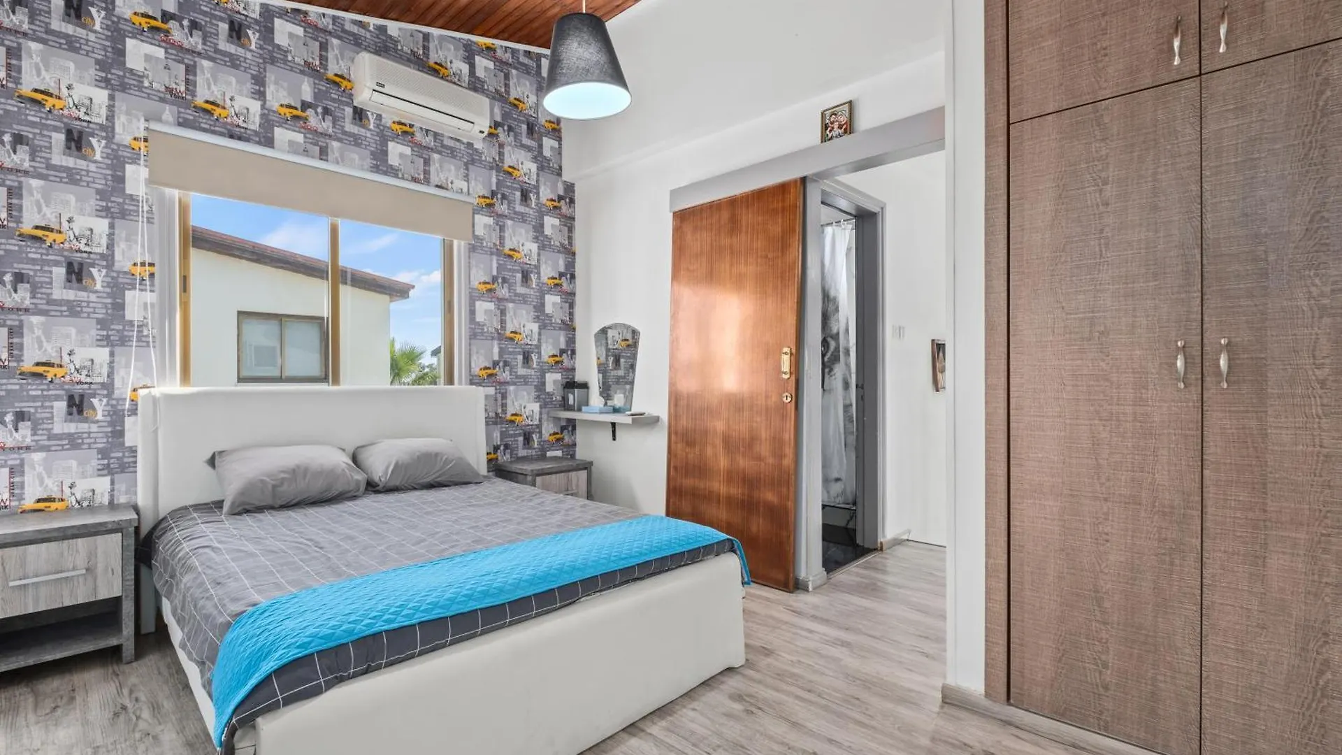 Meneou Demetris Apartment