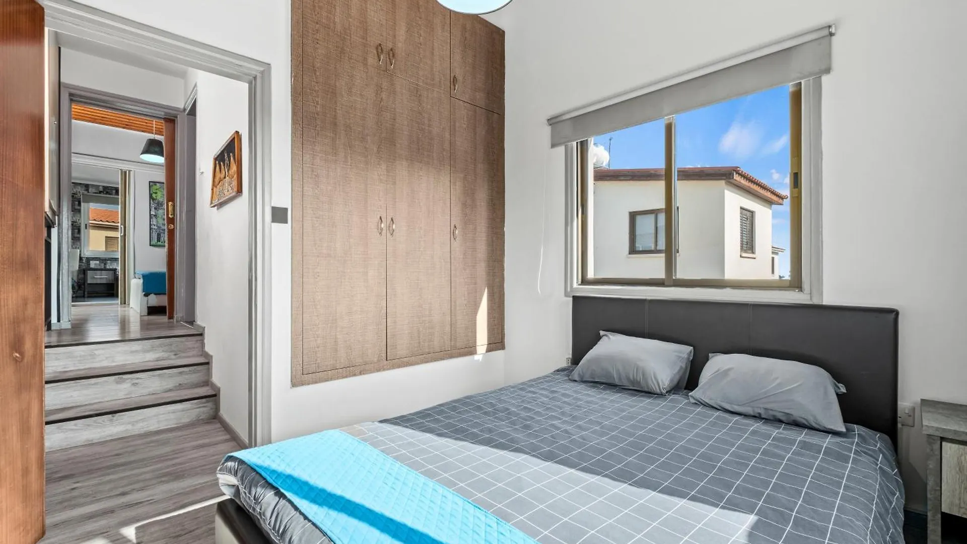 Meneou Demetris Apartment