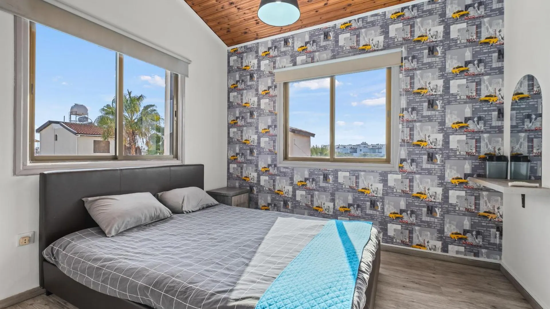 Meneou Demetris Apartment
