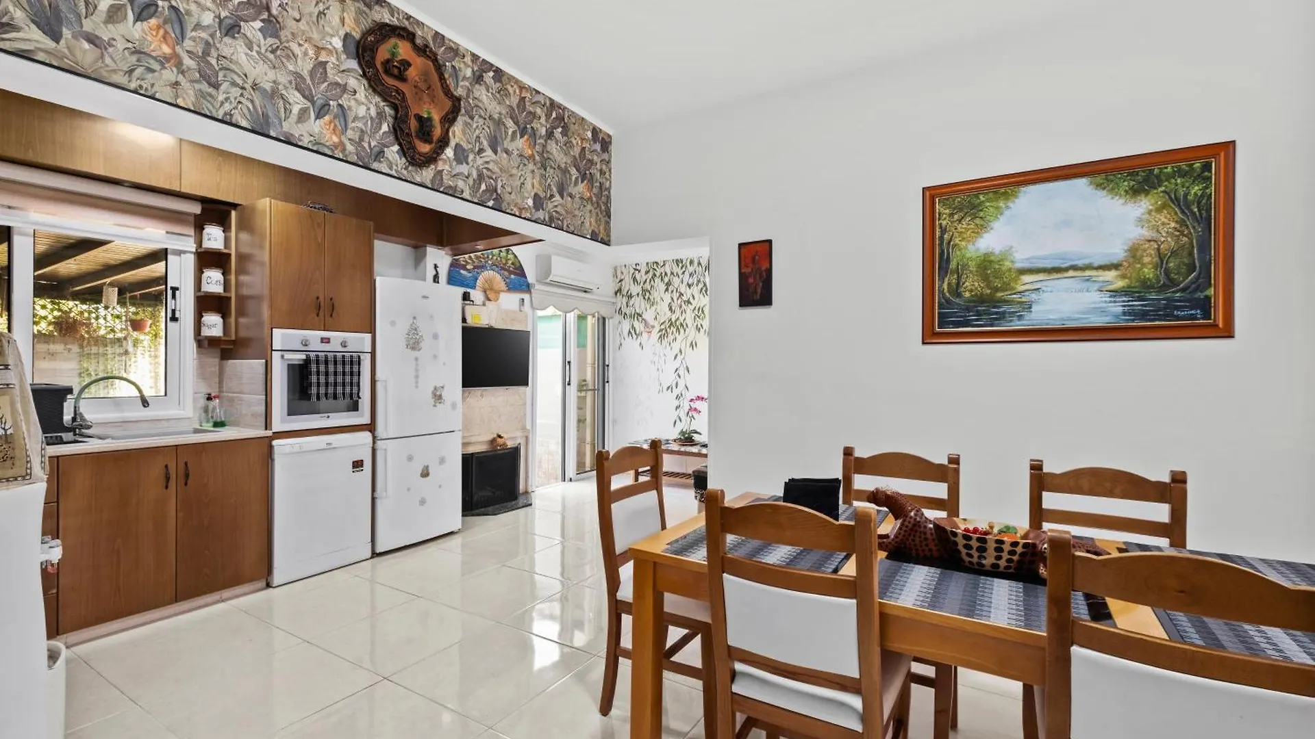 Meneou Demetris Apartment